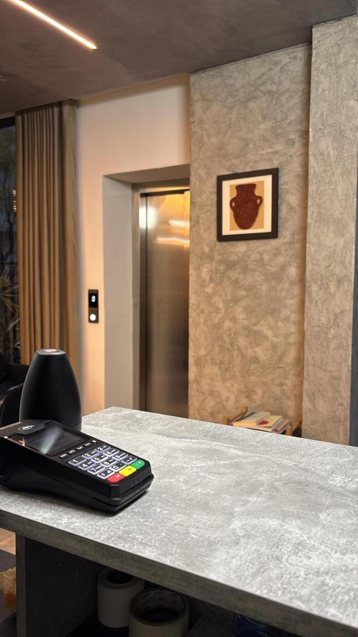 Vetus Hotel プリシュティナ エクステリア 写真